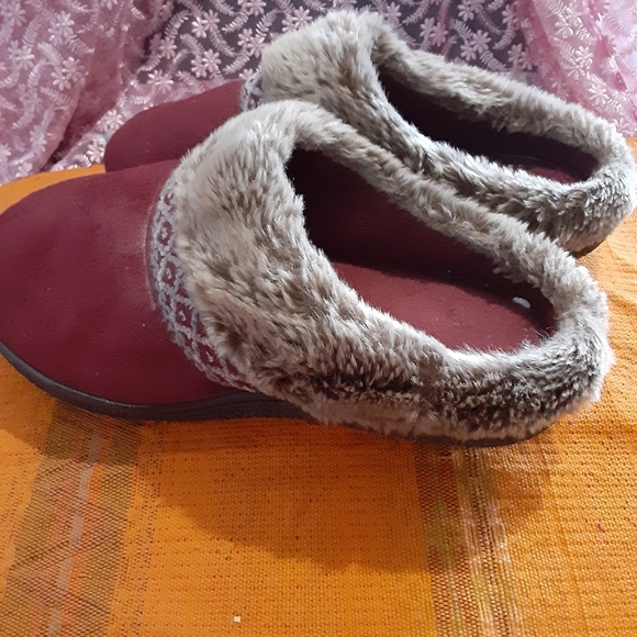 Isotoner slippers